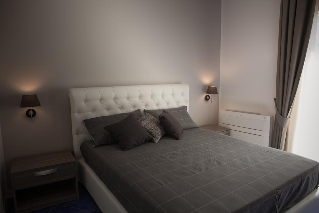 Del Gaudio Guesthouse Torre Melissa Exterior photo